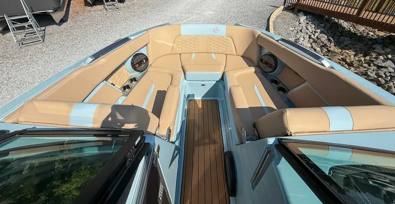 Slide: The Image of MasterCraft X24 2024 - 13