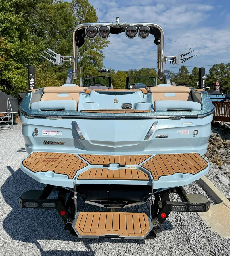 Slide: The Image of MasterCraft X24 2024 - 9