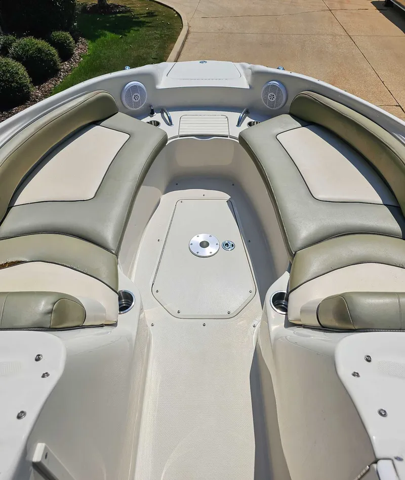 Slide: The Image of Sea Ray 240 Sundeck 2005 - 10