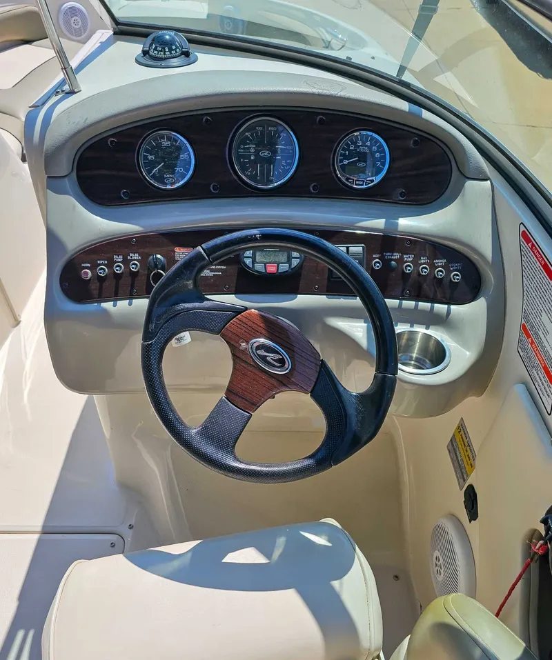 Slide: The Image of Sea Ray 240 Sundeck 2005 - 16