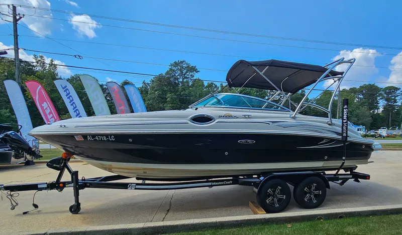 Slide: The Image of Sea Ray 240 Sundeck 2005 - 6