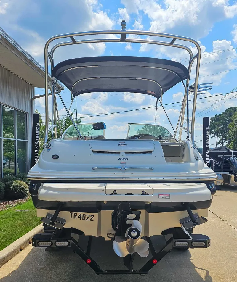 Slide: The Image of Sea Ray 240 Sundeck 2005 - 8