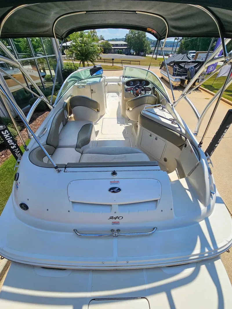 Slide: The Image of Sea Ray 240 Sundeck 2005 - 9