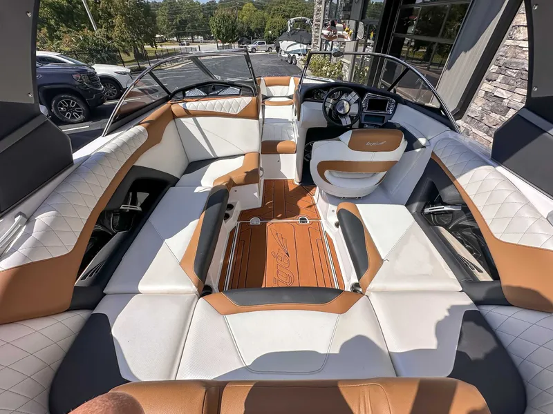 Slide: The Image of Tigé Z1 2017 - 10