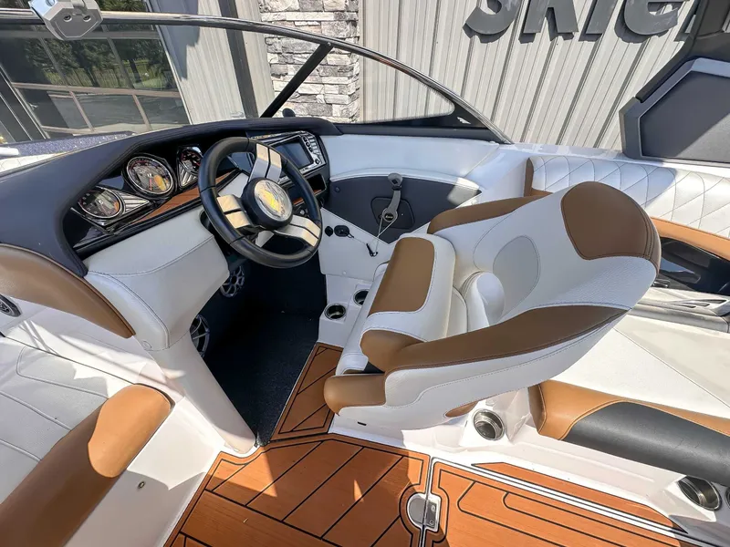 Slide: The Image of Tigé Z1 2017 - 14