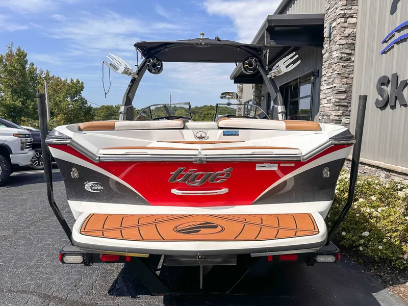 Slide: The Image of Tigé Z1 2017 - 7