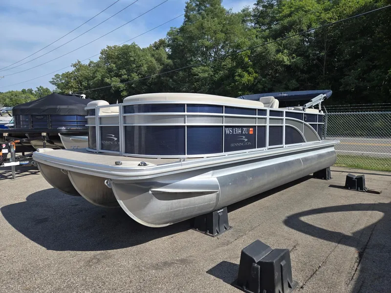 Slide: The Image of Bennington 22 SSRX 2019 - 6