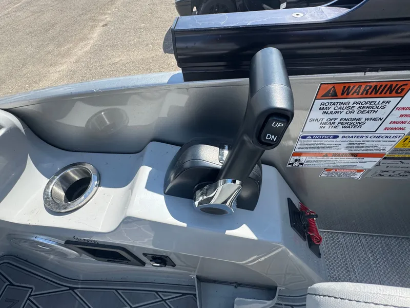 Slide: The Image of Bennington 23RXFBSR 2024 - 23