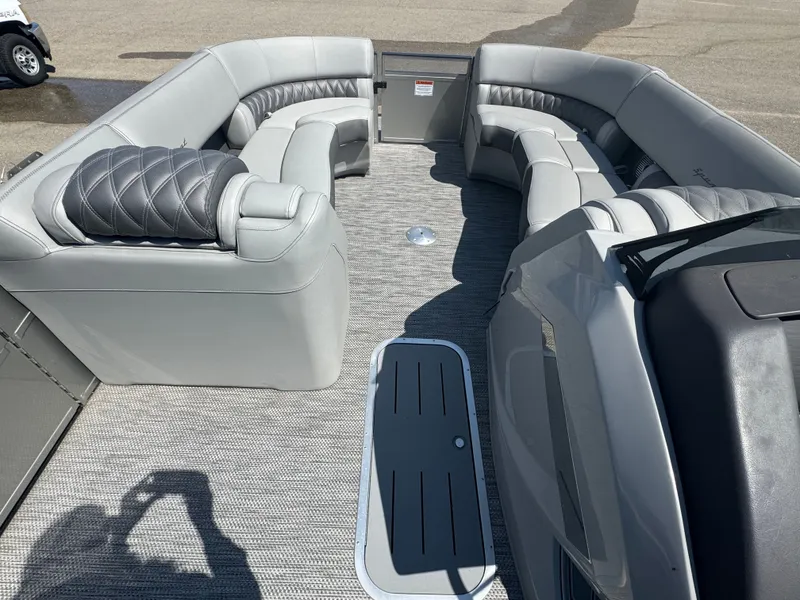 Slide: The Image of Bennington 23RXFBSR 2024 - 26