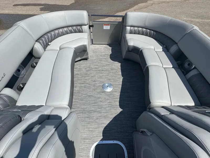 Slide: The Image of Bennington 23RXFBSR 2024 - 27