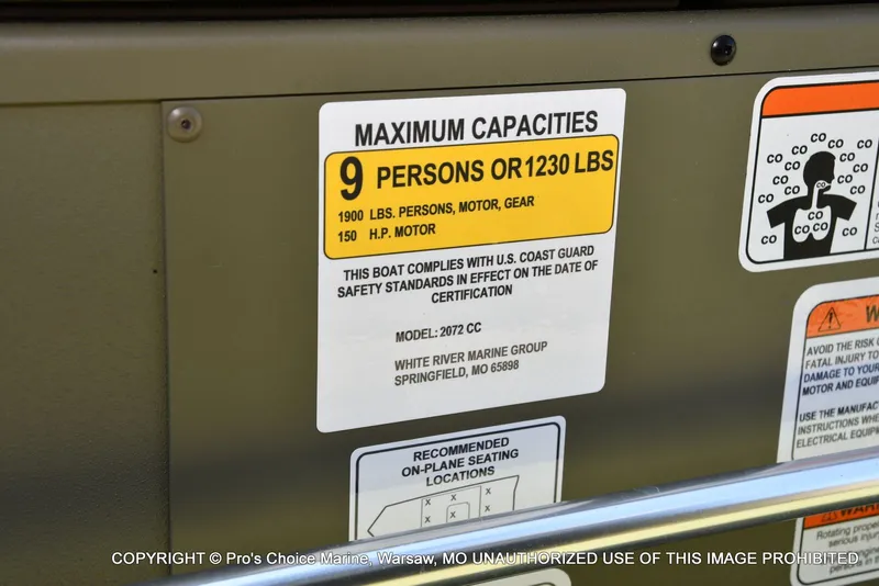 Slide: The Image of Tracker Grizzly 2072 CC 2026 - 55