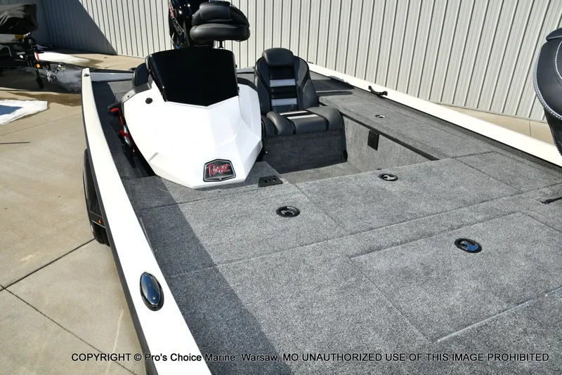 Slide: The Image of Ranger RT188C w/115 Pro-XS 2026 - 27