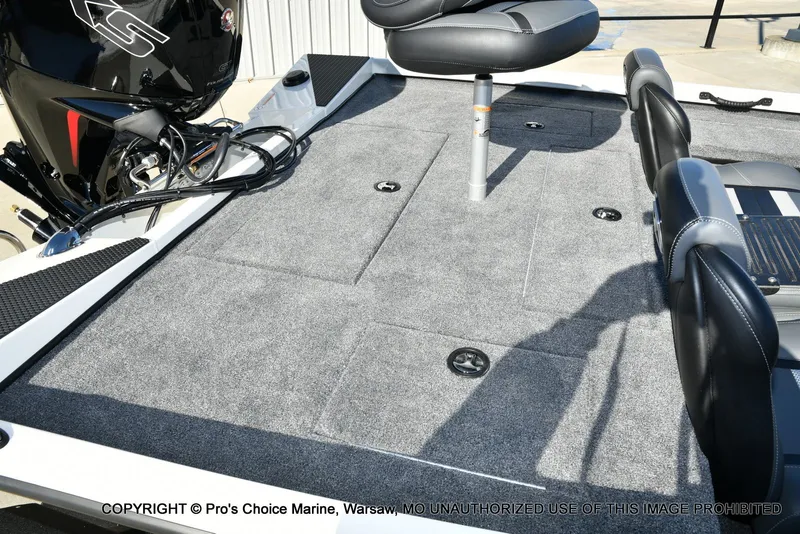 Slide: The Image of Ranger RT188C w/115 Pro-XS 2026 - 30