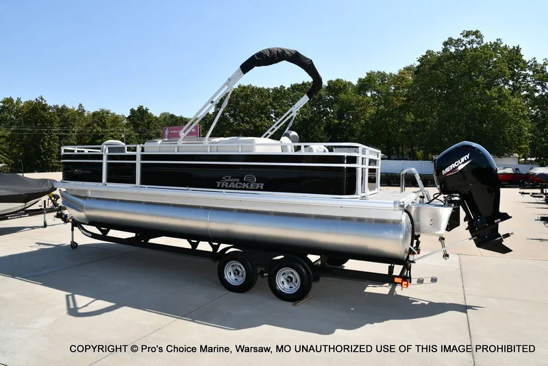 Slide: The Image of Sun Tracker FISHIN' BARGE 22 DLX w/150HP Mercury 4 Stroke 2026 - 17