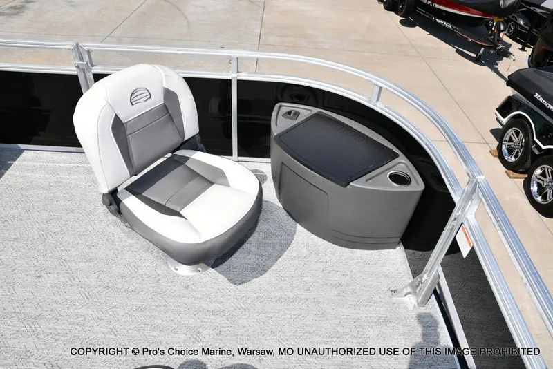 Slide: The Image of Sun Tracker FISHIN' BARGE 22 DLX w/150HP Mercury 4 Stroke 2026 - 28