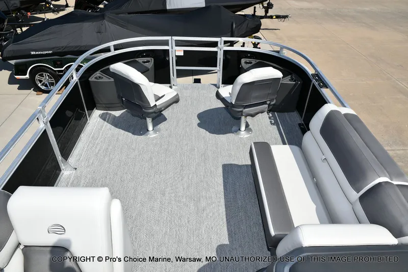 Slide: The Image of Sun Tracker FISHIN' BARGE 22 DLX w/150HP Mercury 4 Stroke 2026 - 96