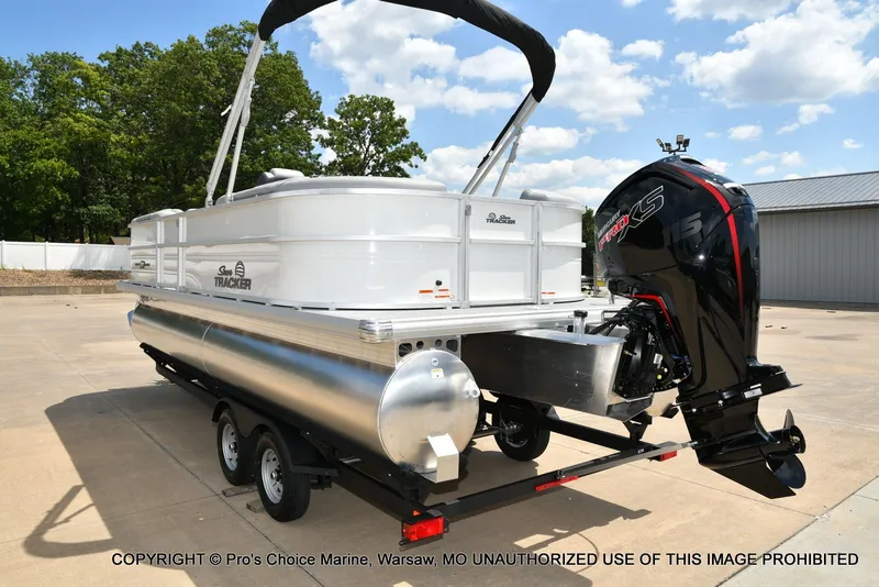 Slide: The Image of Sun Tracker Party Barge 22 DLX STORM DAMAGE DISCOUNT 2026 - 22