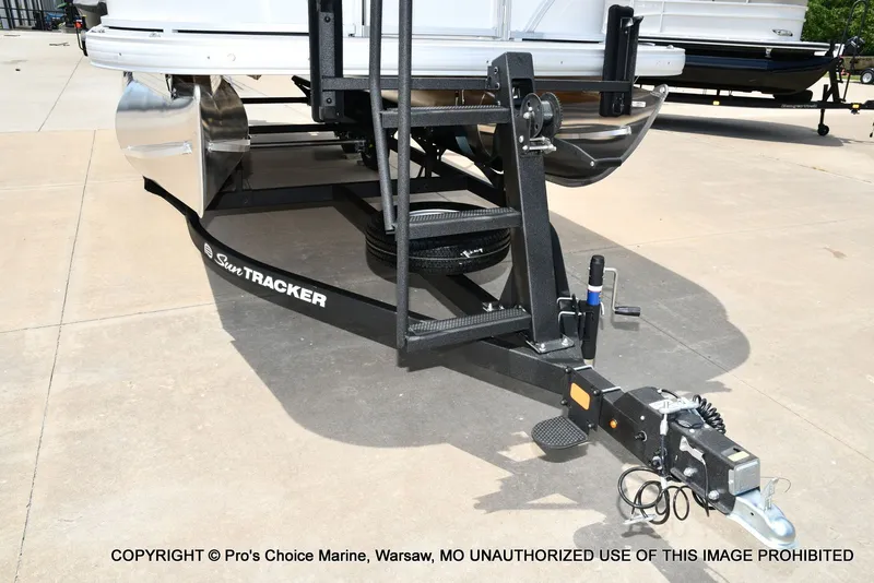 Slide: The Image of Sun Tracker Party Barge 22 DLX STORM DAMAGE DISCOUNT 2026 - 27