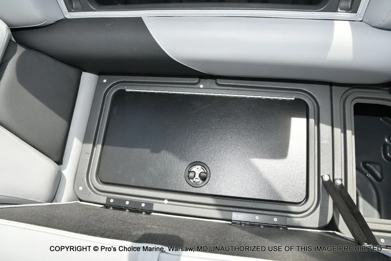 Slide: The Image of Sun Tracker Party Barge 22 DLX STORM DAMAGE DISCOUNT 2026 - 50