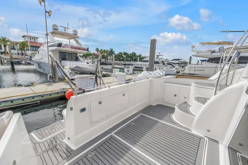 Slide: The Image of 2007 Meridian 459 Motoryacht docked at marina with clear skies. - 42