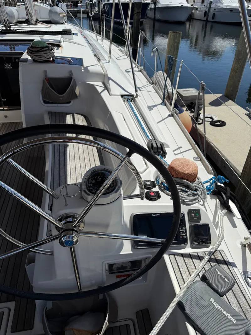 Slide: The Image of Jeanneau J469 2016 - 11