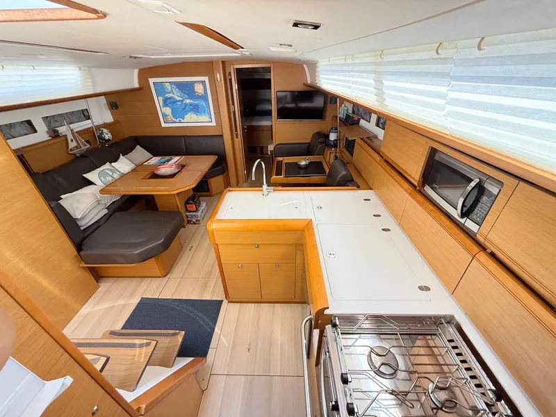 Slide: The Image of Jeanneau J469 2016 - 33