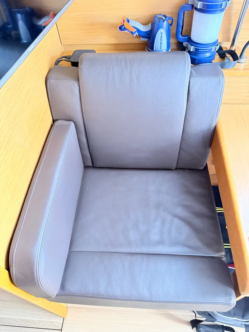 Slide: The Image of Jeanneau J469 2016 - 40