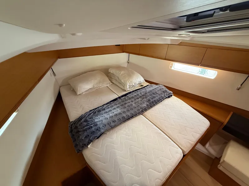 Slide: The Image of Jeanneau J469 2016 - 50