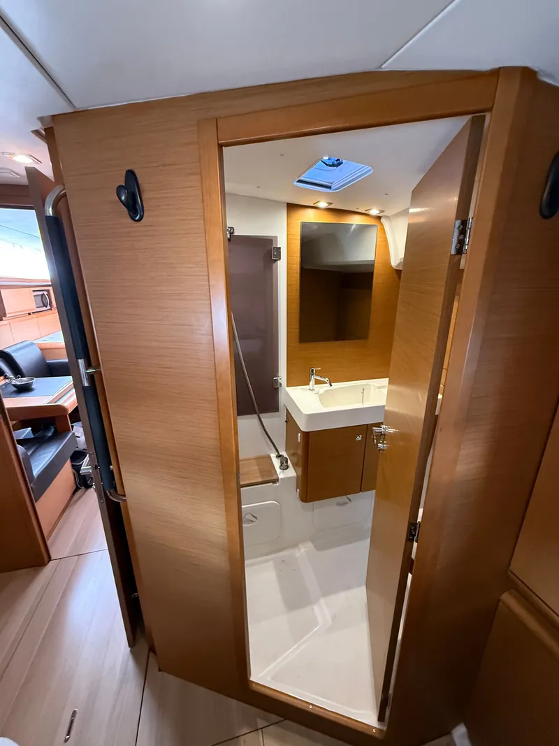 Slide: The Image of Jeanneau J469 2016 - 57