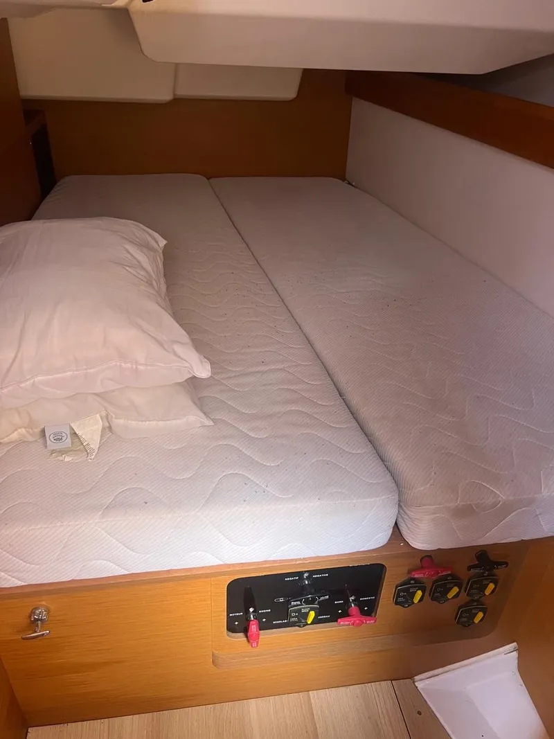 Slide: The Image of Jeanneau J469 2016 - 66