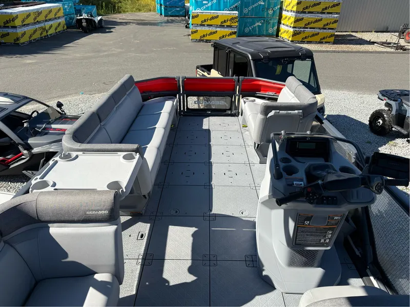 Slide: The Image of Sea-Doo Switch Cruise 21 - 230 HP 2022 - 5