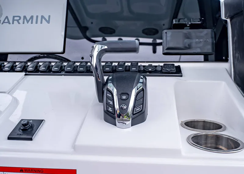 Slide: The Image of Sea Hunt BX 25 FS 2026 - 15