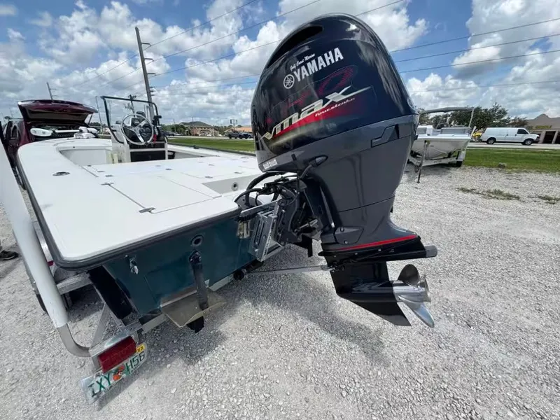 Slide: The Image of Hewes Light Tackle 20 1996 - 4