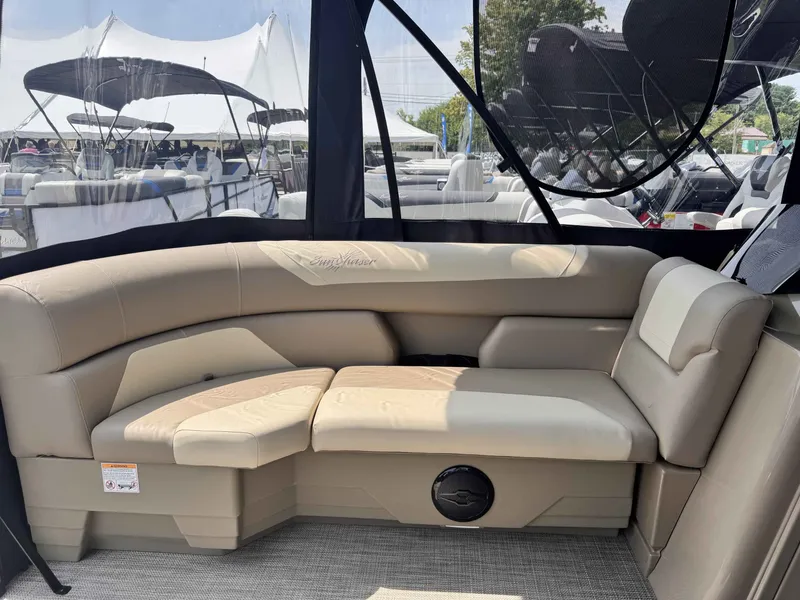 Slide: The Image of SunChaser 22 LR PSB 2026 - 2