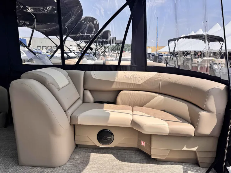 Slide: The Image of SunChaser 22 LR PSB 2026 - 3