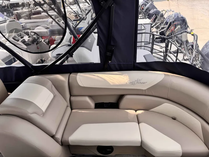 Slide: The Image of SunChaser 22 LR PSB 2026 - 7