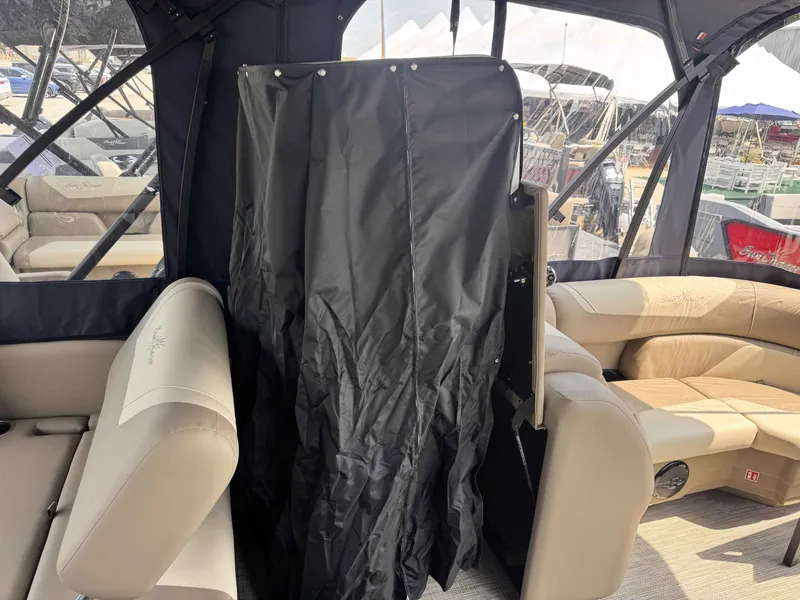 Slide: The Image of SunChaser 22 LR PSB 2026 - 9