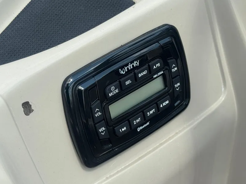 Slide: The Image of Avalon QF 2385 2016 - 14