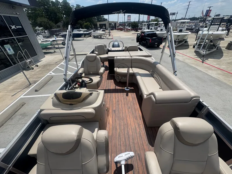 Slide: The Image of Avalon QF 2385 2016 - 20