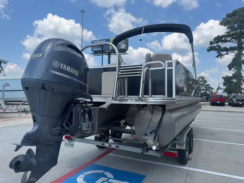 Slide: The Image of Avalon QF 2385 2016 - 8