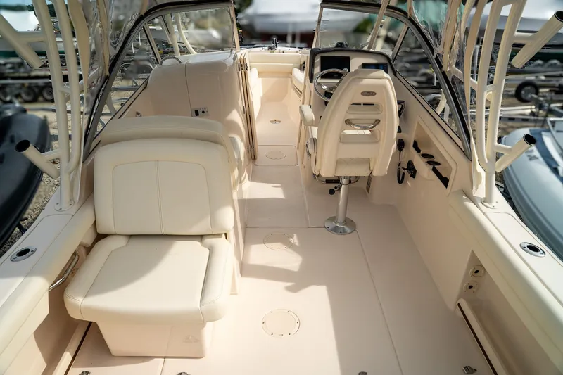 Slide: The Image of Grady-White Freedom 255 2022 - 12