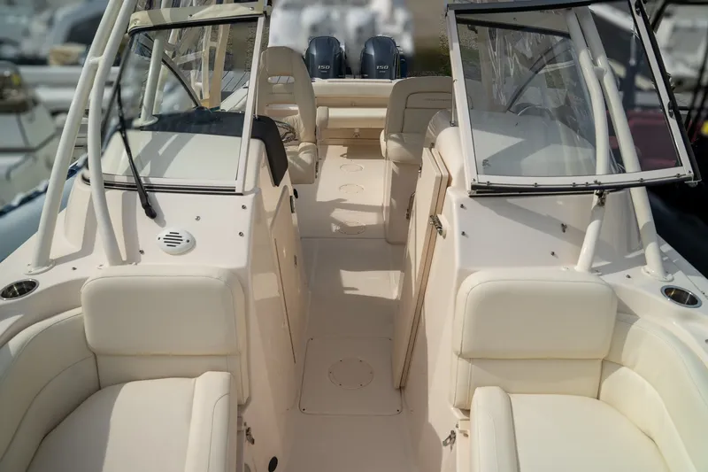 Slide: The Image of Grady-White Freedom 255 2022 - 15