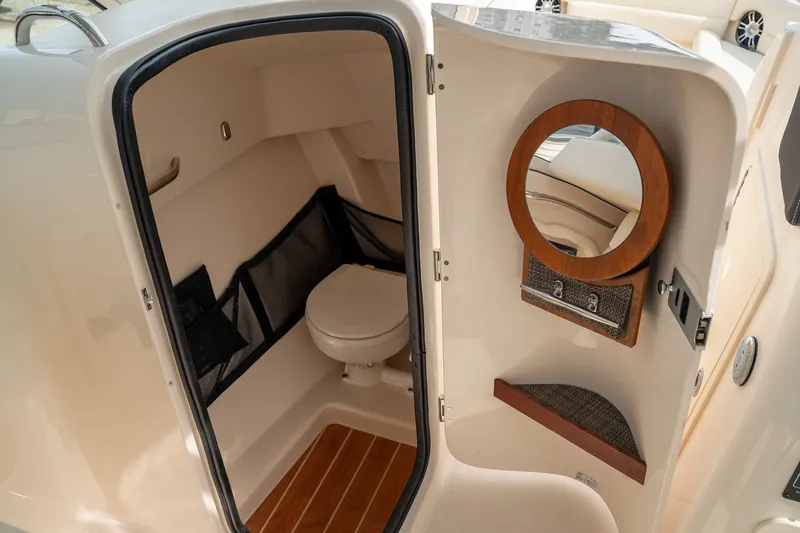 Slide: The Image of Grady-White Freedom 255 2022 - 19