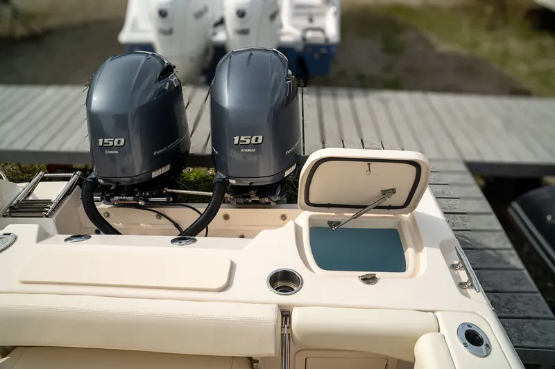 Slide: The Image of Grady-White Freedom 255 2022 - 23