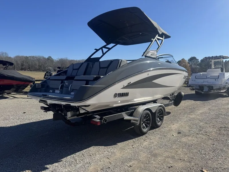 Slide: The Image of Yamaha 255XE 2025 - 4