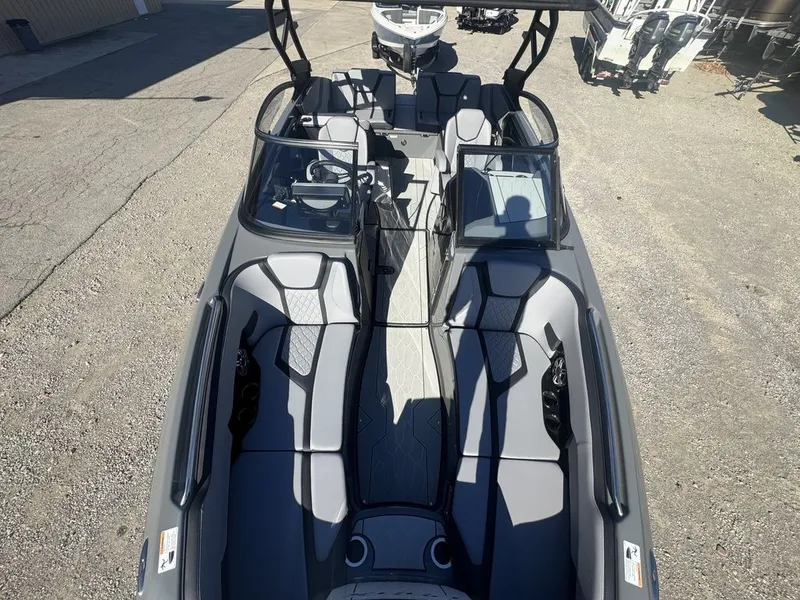 Slide: The Image of Yamaha 255XE 2025 - 9