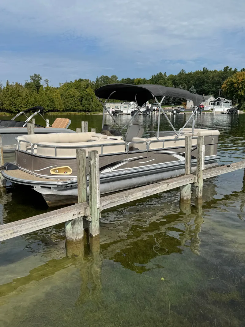 Slide: The Image of Avalon Paradise 2008 - 2