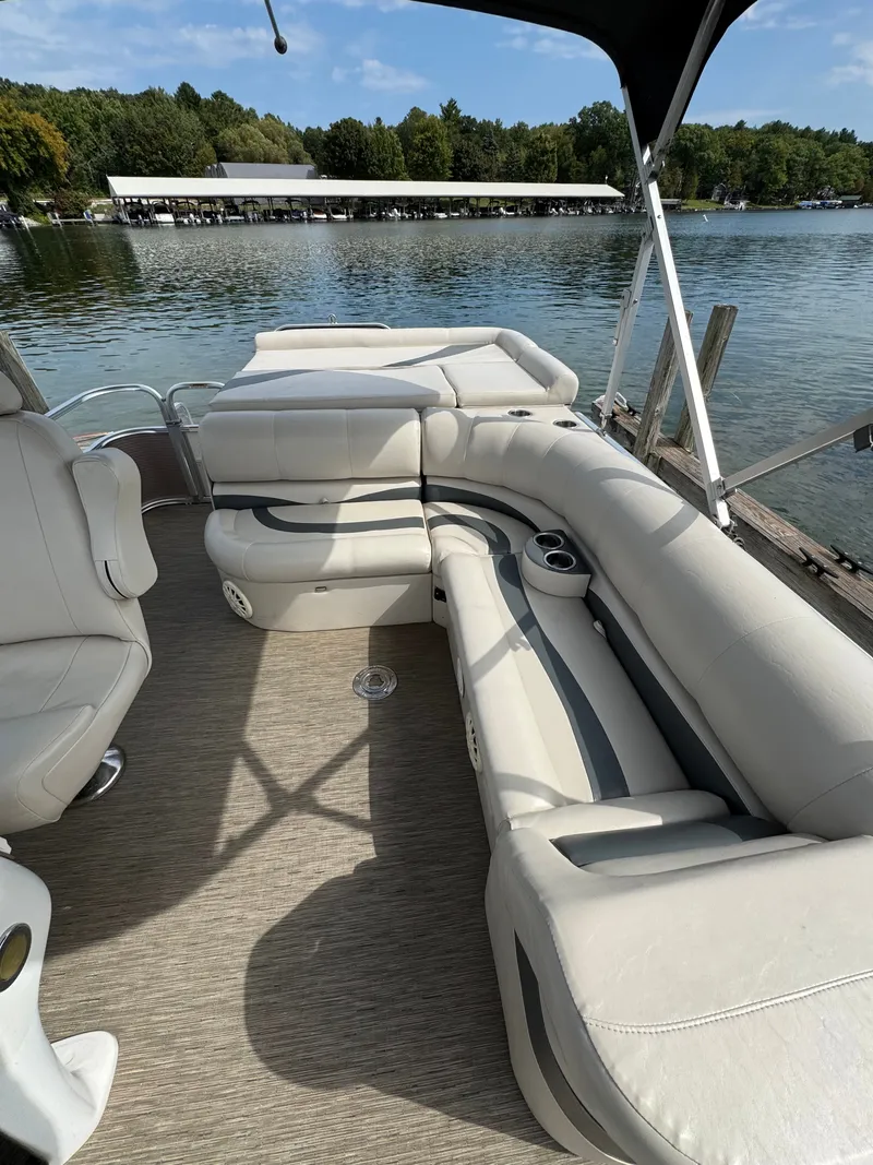 Slide: The Image of Avalon Paradise 2008 - 9