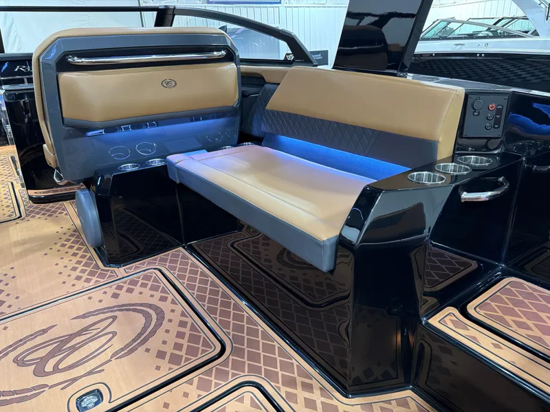 Slide: The Image of Cobalt R31 Surf 2026 - 11