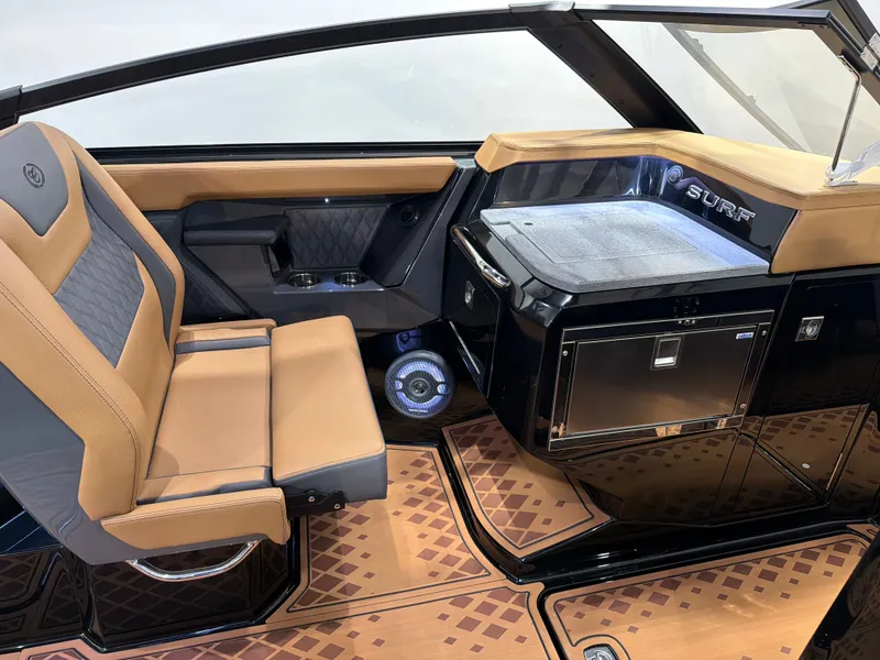 Slide: The Image of Cobalt R31 Surf 2026 - 17